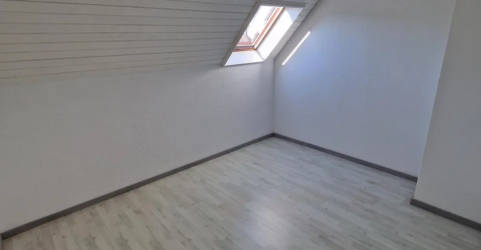 Un bâtiment nouvellement isolé avec votre terrasse sur le toit