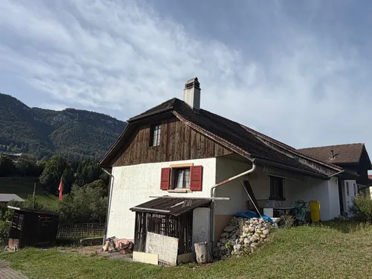 Grande maison comprenant 2 appartements, avec en plus, un excellent potentiel à mettre en valeur – Foto 7 von 19