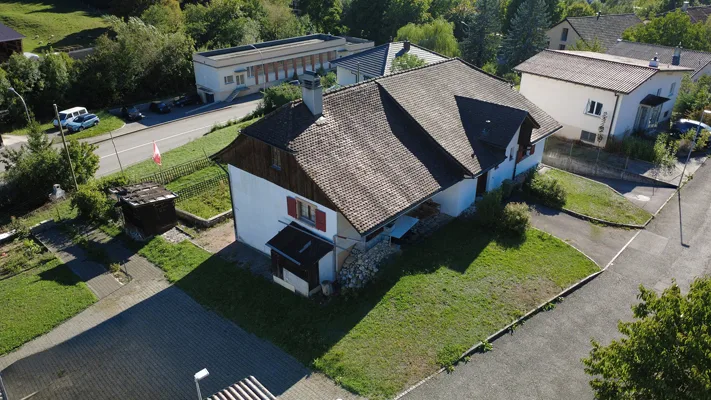 Grande maison comprenant 2 appartements, avec en plus, un excellent potentiel à mettre en valeur – Foto 8 von 19