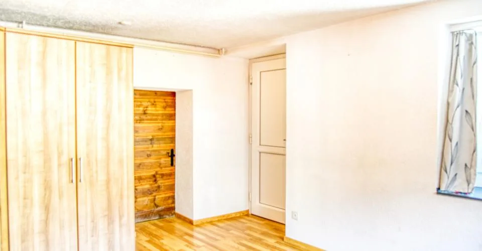 ESCLUSIVITÀ Casa di villaggio caratteristica con grande potenziale – foto 27 di 30