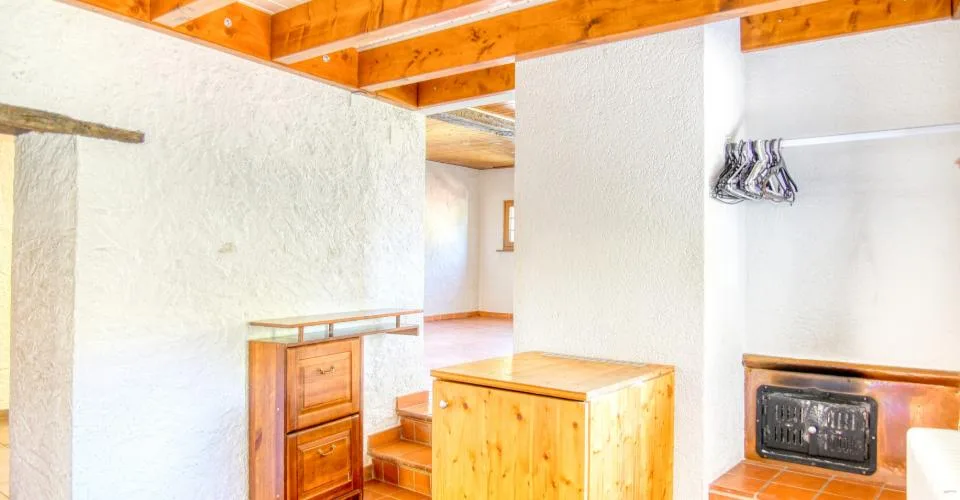 ESCLUSIVITÀ Casa di villaggio caratteristica con grande potenziale – foto 18 di 30