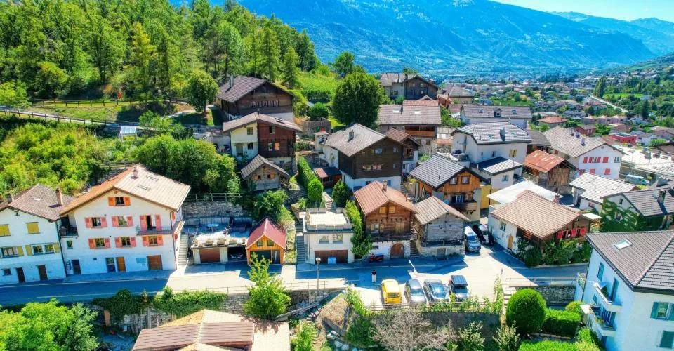 ESCLUSIVITÀ Casa di villaggio caratteristica con grande potenziale – foto 14 di 30