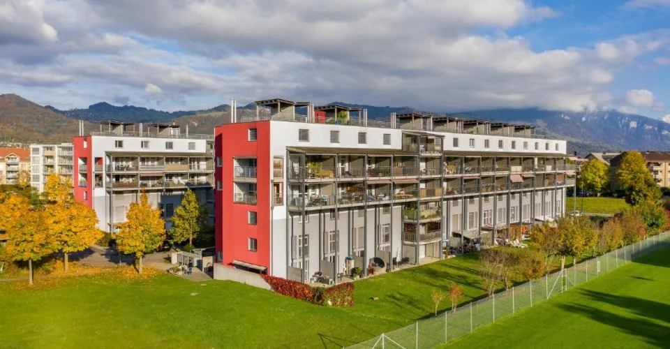 Terrazza sul tetto con vista panoramica sulle Alpi