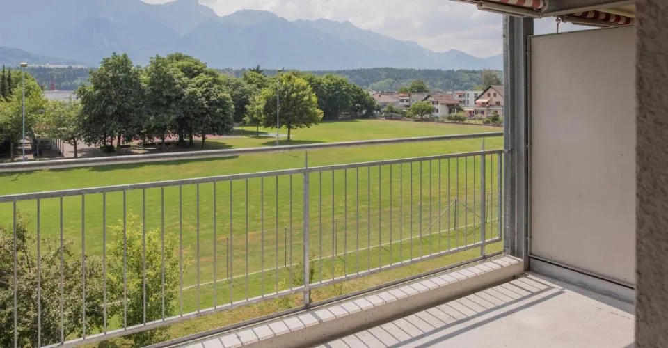 Terrazza sul tetto con vista panoramica sulle Alpi