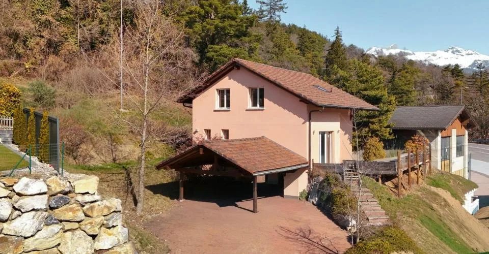 Belle maison à vendre à Chermignon – photo 4 of 12
