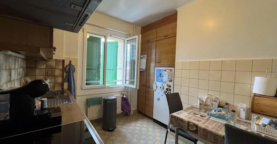 Appartement de 4 pièces et poste de conciergerie