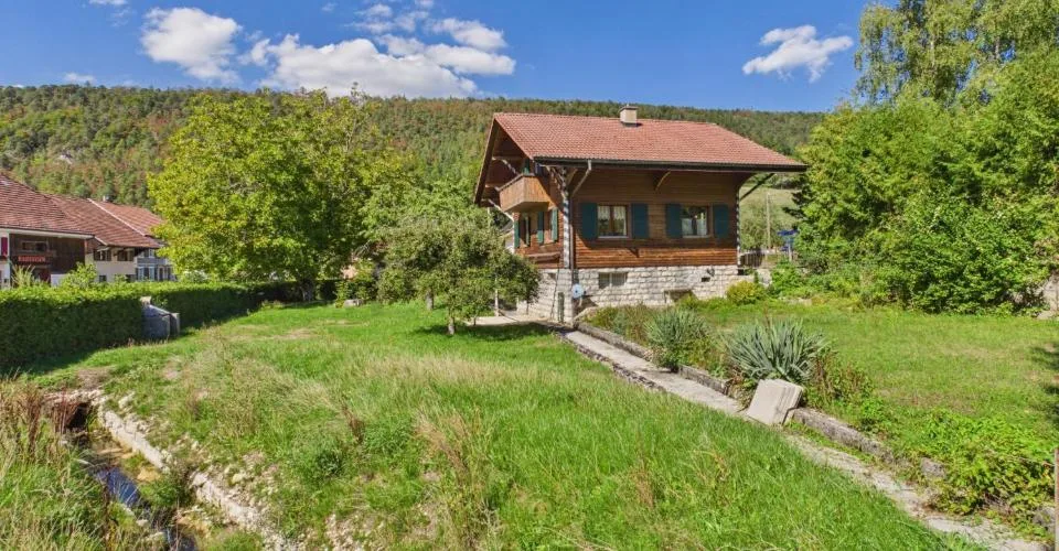 Reserviert -Chalet au charme authentique avec ruisseau et grand terrain  Vermes – photo 14 sur 34