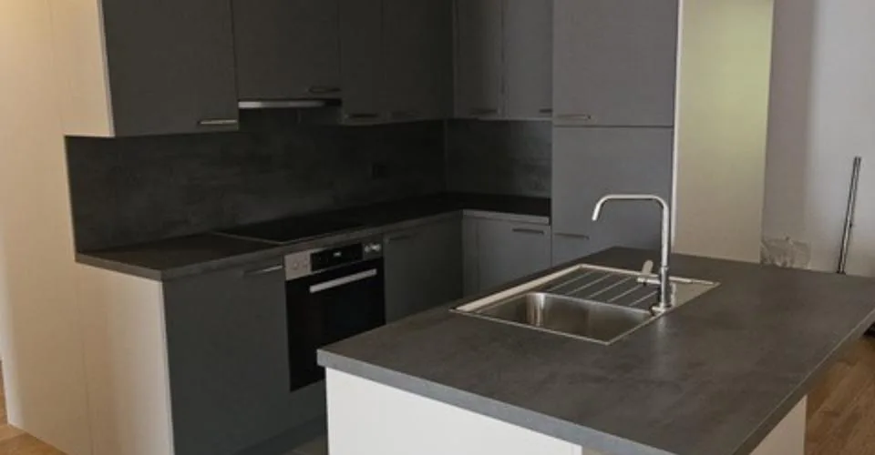 Bel appartement de 4.5 pièces, lumineux et bien situé au centre de La Chaux-de-Fonds – Foto 2 von 9