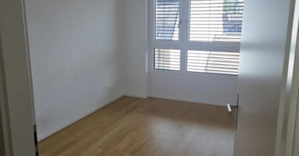 Bel appartement de 4.5 pièces, lumineux et bien situé au centre de La Chaux-de-Fonds – Foto 6 von 9