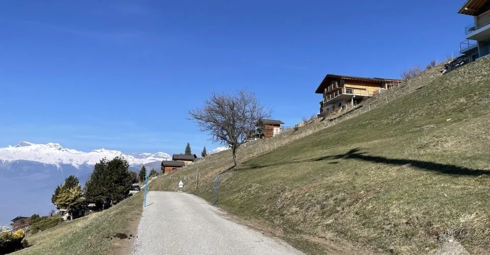 Magnifique terrain à bâtir en zone extension village – foto 2 di 8