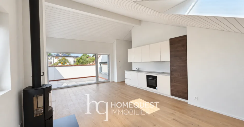 Schönes neues Apartment im Dachgeschoss mit Seeblick – Foto 1 von 12
