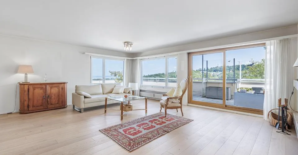 Appartement de charme au dernier étage avec une terrasse magnifique – photo 3 sur 26