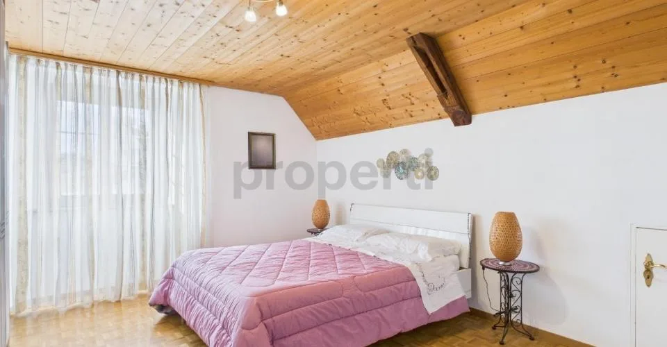 Stilvolle 5.5-Zimmer-Dachwohnung mit Charme im Dorfkern Malans – Foto 18 von 26