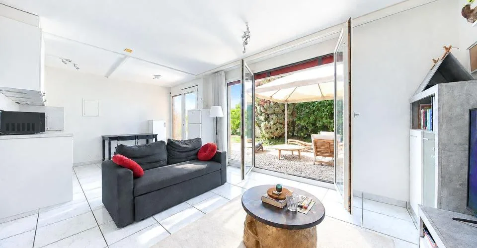 Appartement lumineux avec entrée privative et vaste terrasse – foto 4 di 8