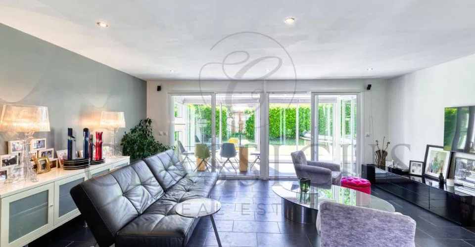 Maison familiale en pignon avec jardin privatif, véranda et 4 stationnements – photo 16 sur 26