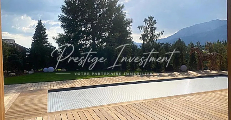 Magnifique Chalet Prestige: le golf en voisin, les Alpes en horizon. – photo 2 of 13