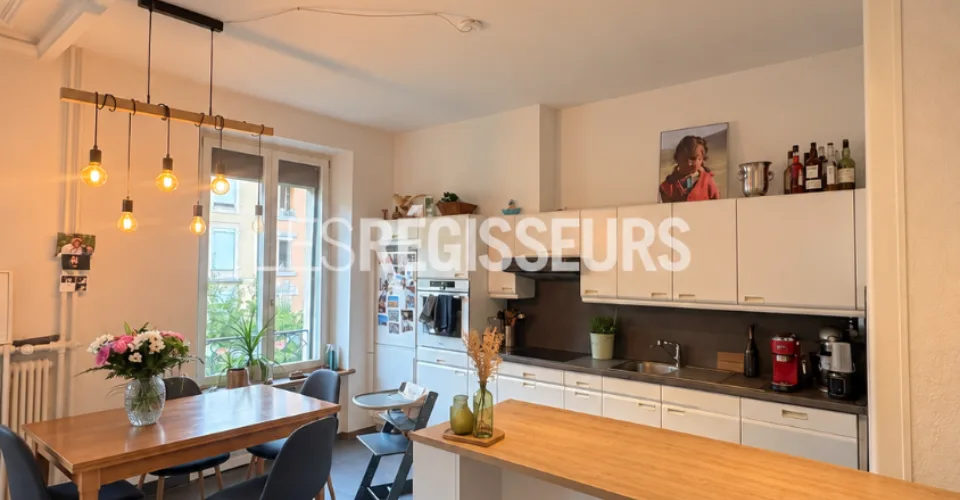 Appartement de 4 pièces avec balcon – Foto 2 von 8