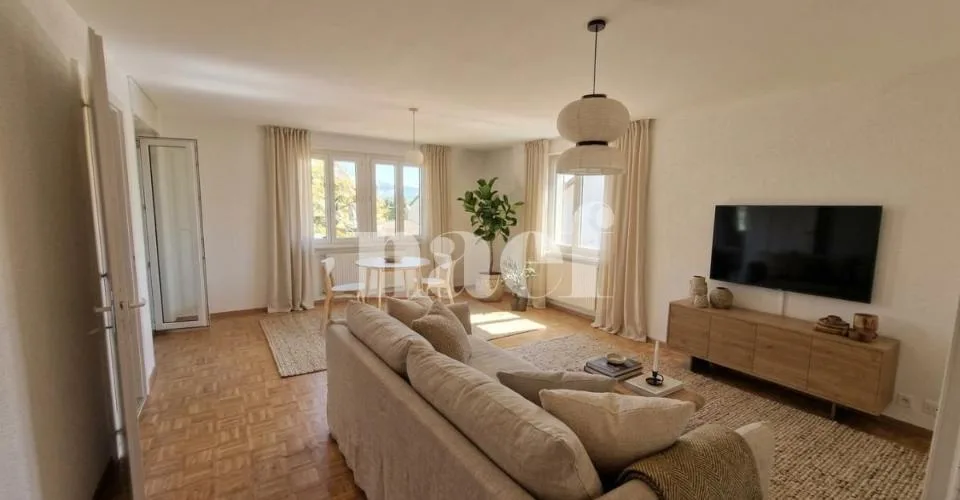 Bel appartement de 3 pièces d'env. 85m2 au 1er étage avec balcon