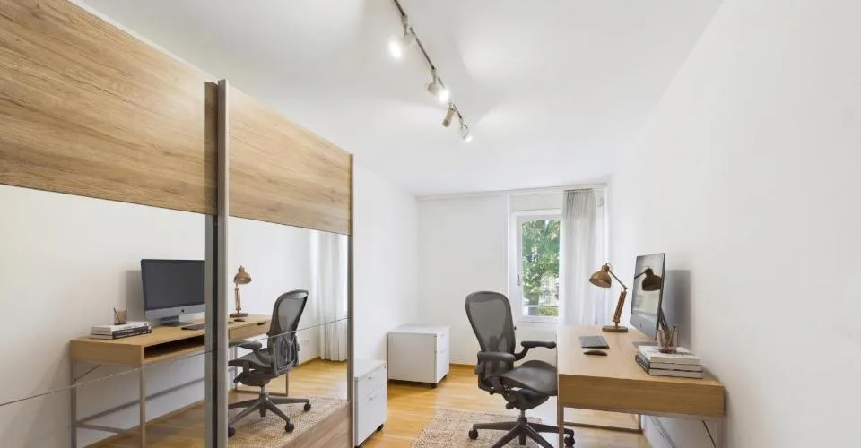 Maisonette-Traum auf zwei Ebenen: Renoviert mit Fussbodenheizung, Balkone und Einstellhallenplatz – photo 19 sur 24