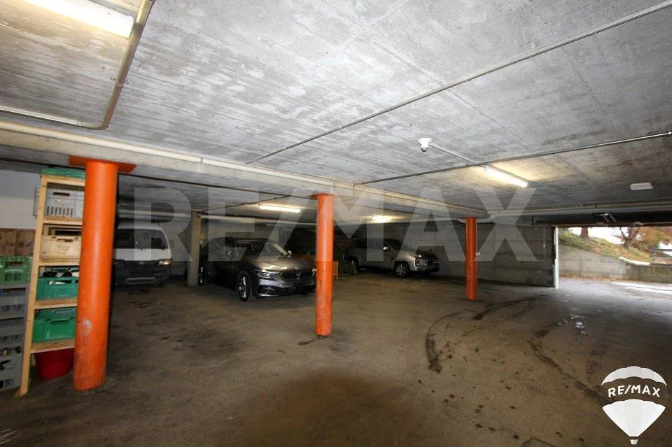 Place de park intérieure pour 1 à 2 voitures. – photo 4 sur 5