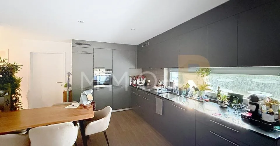 Charmante 3,5-Zimmer-Wohnung mit Terrasse und Garten – Foto 3 von 25
