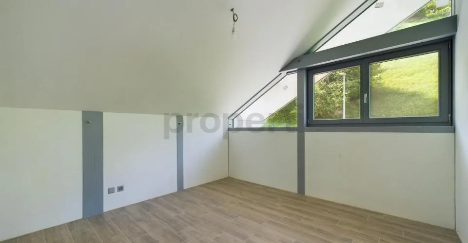 Moderna villa da 7.5 locali con vista panoramica ad Acquarossa - Va... – foto 10 di 33