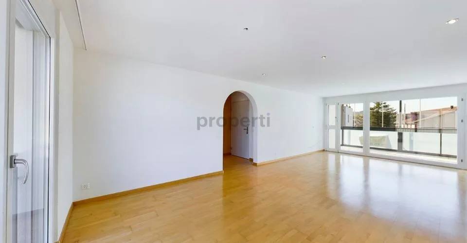 *Reserviert* Lichtdurchfluteter Wohntraum mit viel Platz, schönem Balkon und zahlreichen Extras – Foto 11 von 18