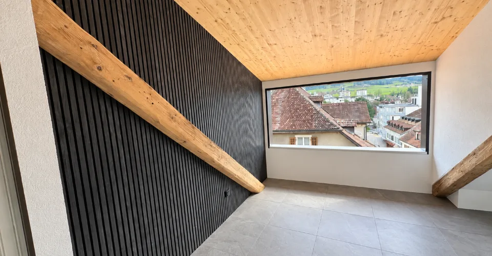 Superbo appartamento mansardato nel centro storico di Moutier – foto 8 di 9