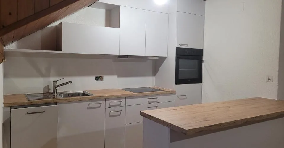 Dachgeschoss mit 2,5 Zimmern, 52 m2 – Foto 2 von 8