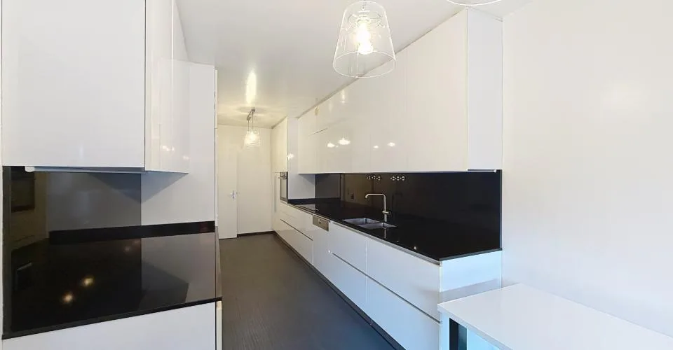 Jolie appartement avec 3 chambres – Foto 4 von 16