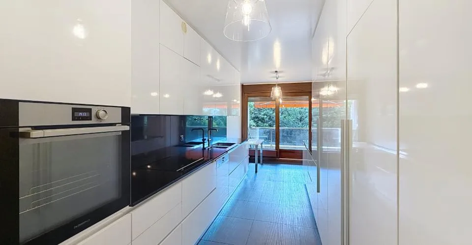 Jolie appartement avec 3 chambres – Foto 5 von 16