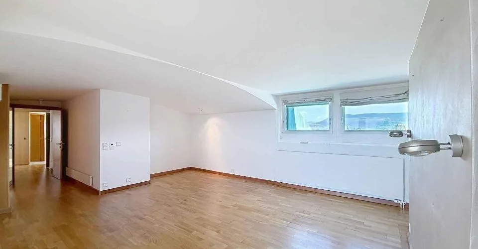 Duplex de 8 pièces en attique avec vue panoramique – Plateau de Frontenex – Foto 6 von 10