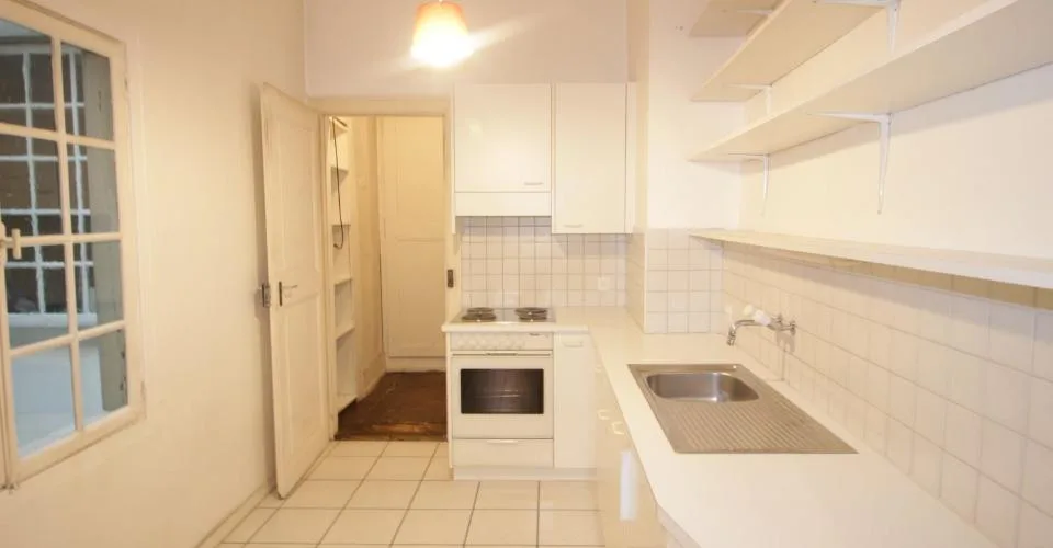 BEAU 2.5 pièces avec cachet