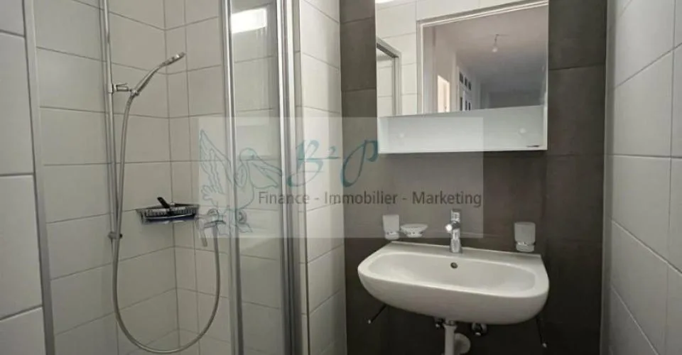 Grand appartement de 4.5 pièces avec vue sur le lac – Foto 12 von 13