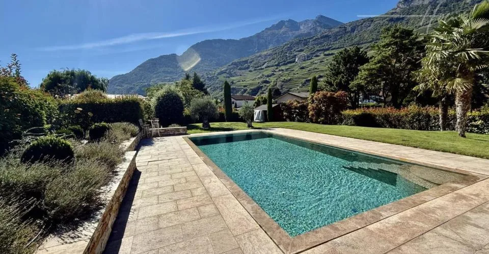 VETROZ, wunderschöne Villa mit Charakter in absoluter Ruhe - Pool – Foto 10 von 12
