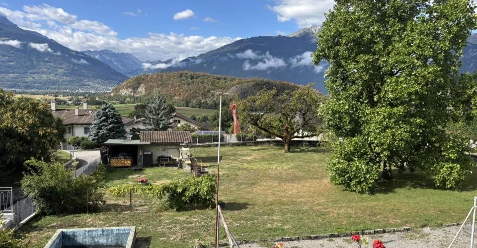 Gebäude und Baugrundstück in Ollon – Foto 10 von 13