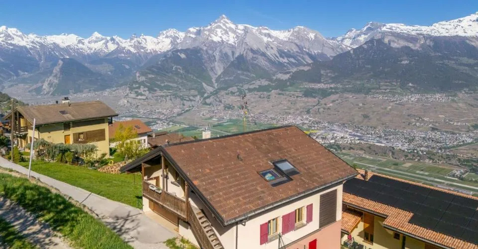 L'esprit chalet revisité dans un superbe 5 pièces – Foto 9 von 12