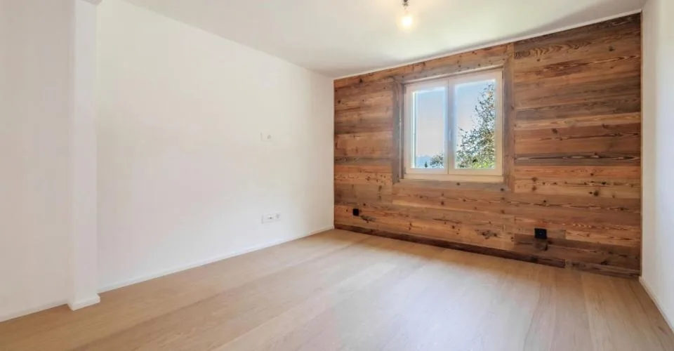 L'esprit chalet revisité dans un superbe 5 pièces – Foto 3 von 12