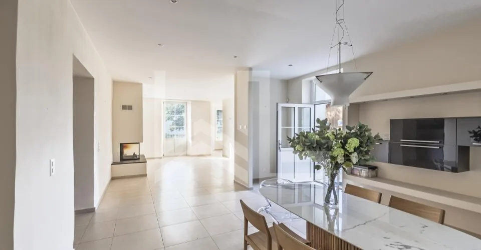 Maison de charme et de caractère avec vue panoramique – Foto 7 von 13