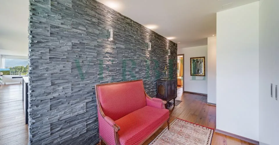 Duplex en attique avec vue exceptionnelle sur lac et montagnes – photo 21 sur 39