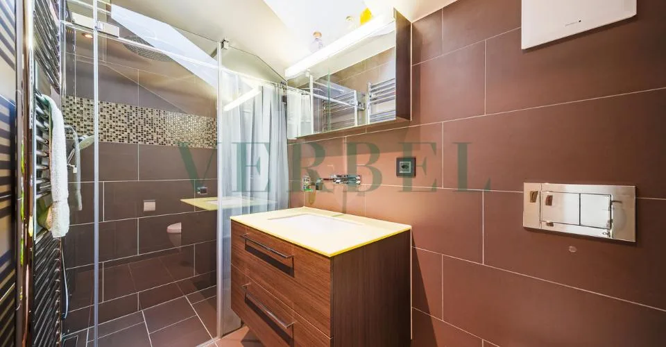 Duplex en attique avec vue exceptionnelle sur lac et montagnes – photo 31 sur 39