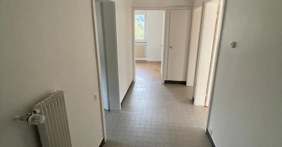 A louer: appartement 3.5 pièces - J. -R. Fiechter 27, Villeret – Foto 3 von 6