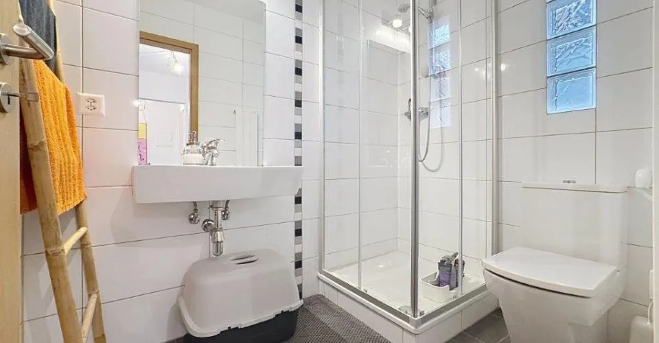 Bel appartement de 2 pces au 2ème étage – Foto 6 von 7