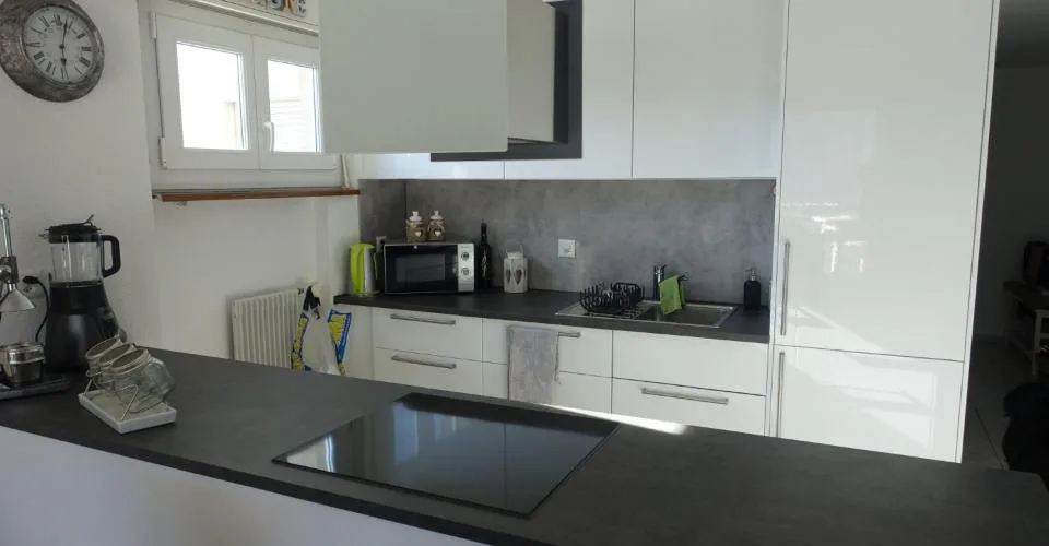 Grand 3.5 pièces avec 40 m2 de pièce à vivre – Foto 2 von 12