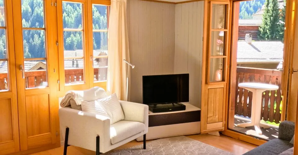 Charmant appartement 3,5 pièces au cœur du vieux village de Grimentz – Foto 2 von 37