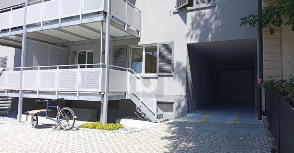 3 Zimmer Erdgeschosswohnung in Biel-Bienne – foto 11 di 12