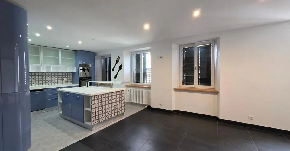 Maison jumelée composée de 5 appartements entièrement rénovés – photo 9 sur 13