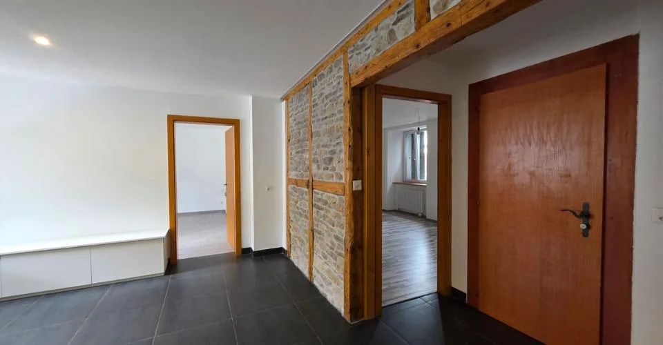 Maison jumelée composée de 5 appartements entièrement rénovés – photo 6 sur 13