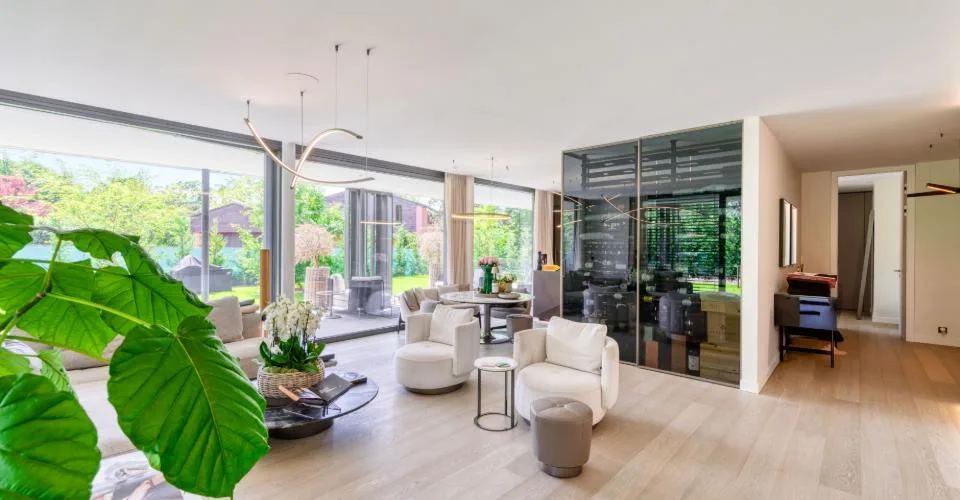 Résidence ultra haut de gamme, vie de plain-pied avec jardin — Exclusivité – Foto 4 von 8