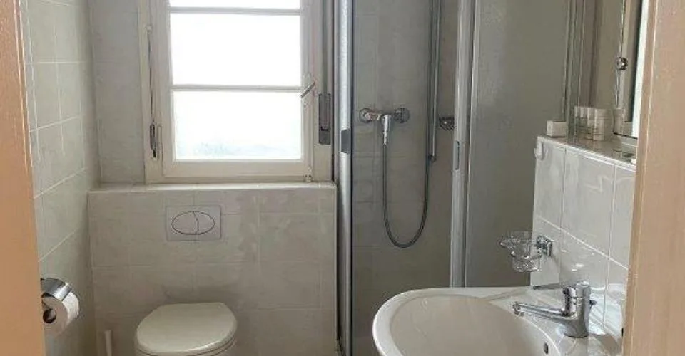 4.5 Zimmer möbl. Wohnobjekt in Lausanne – Foto 10 von 13